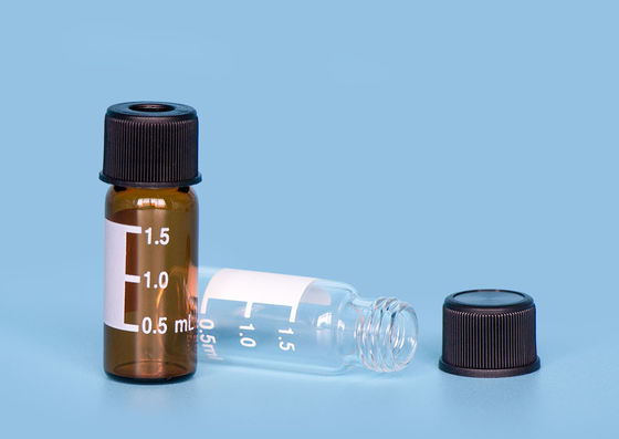 XHPHAPACKの精油ねじ帽子は2ml EPAのガラスびんをピペットで移す